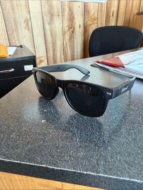 Men's Black Polarized Sunglasses - Classic Matte Frame